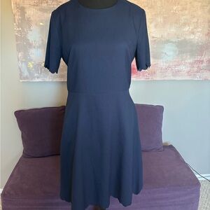 Banana Republic Midi Short Sleeve‎ Dress in Navy Blue with Stylish Design Size 6